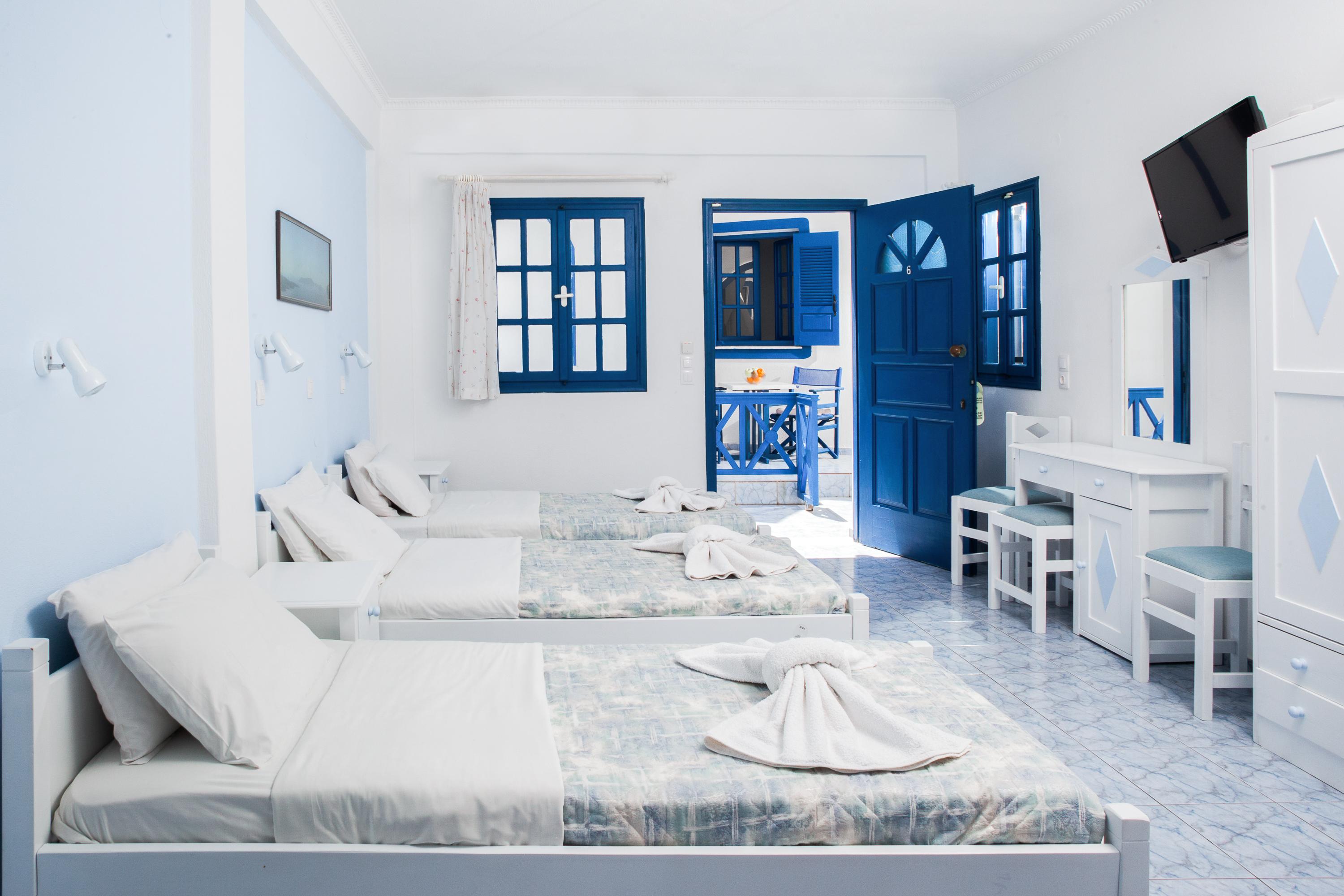 Roula & Perissa (Santorini)