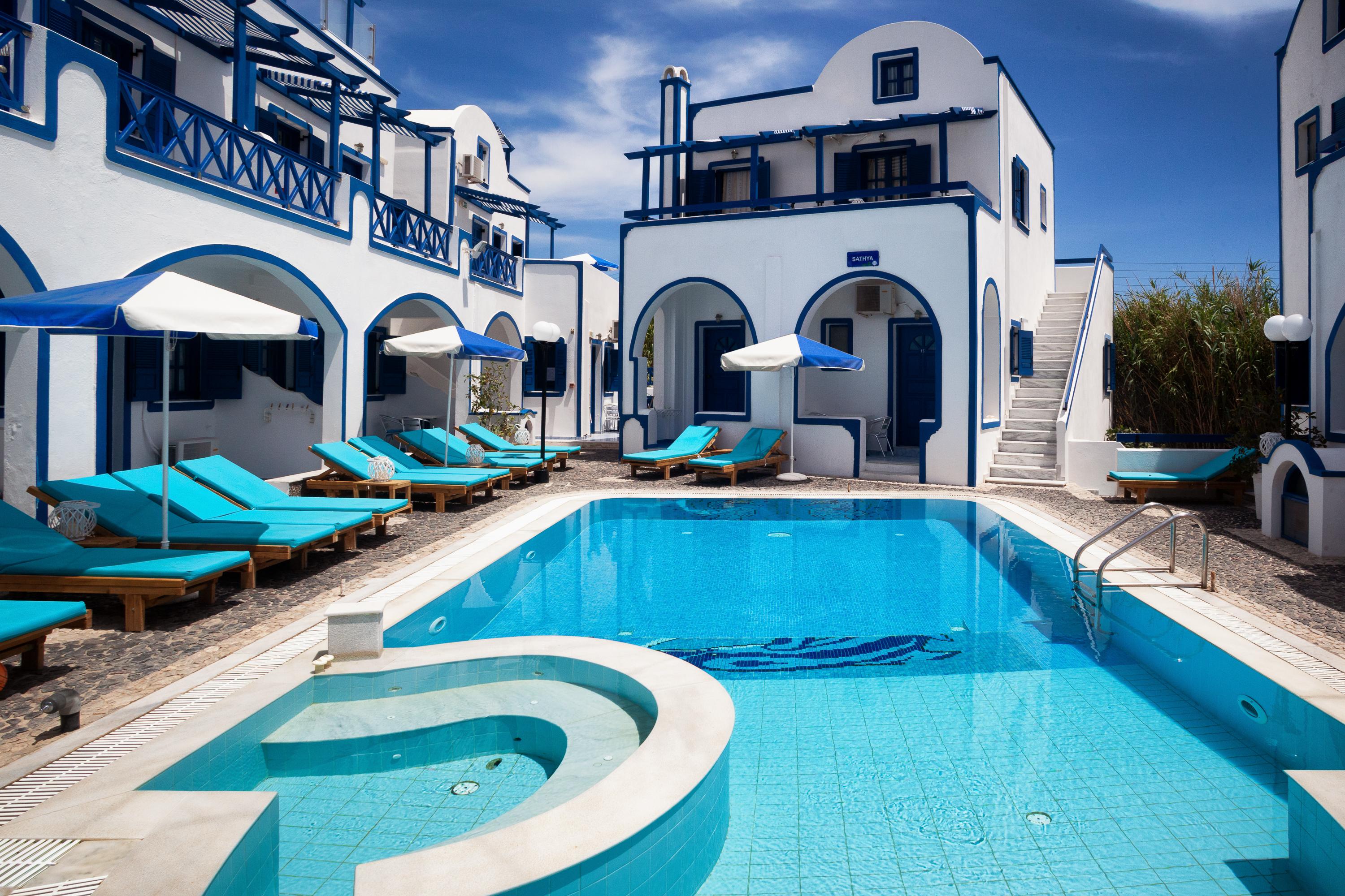 Roula & B&B Perissa (Santorini)