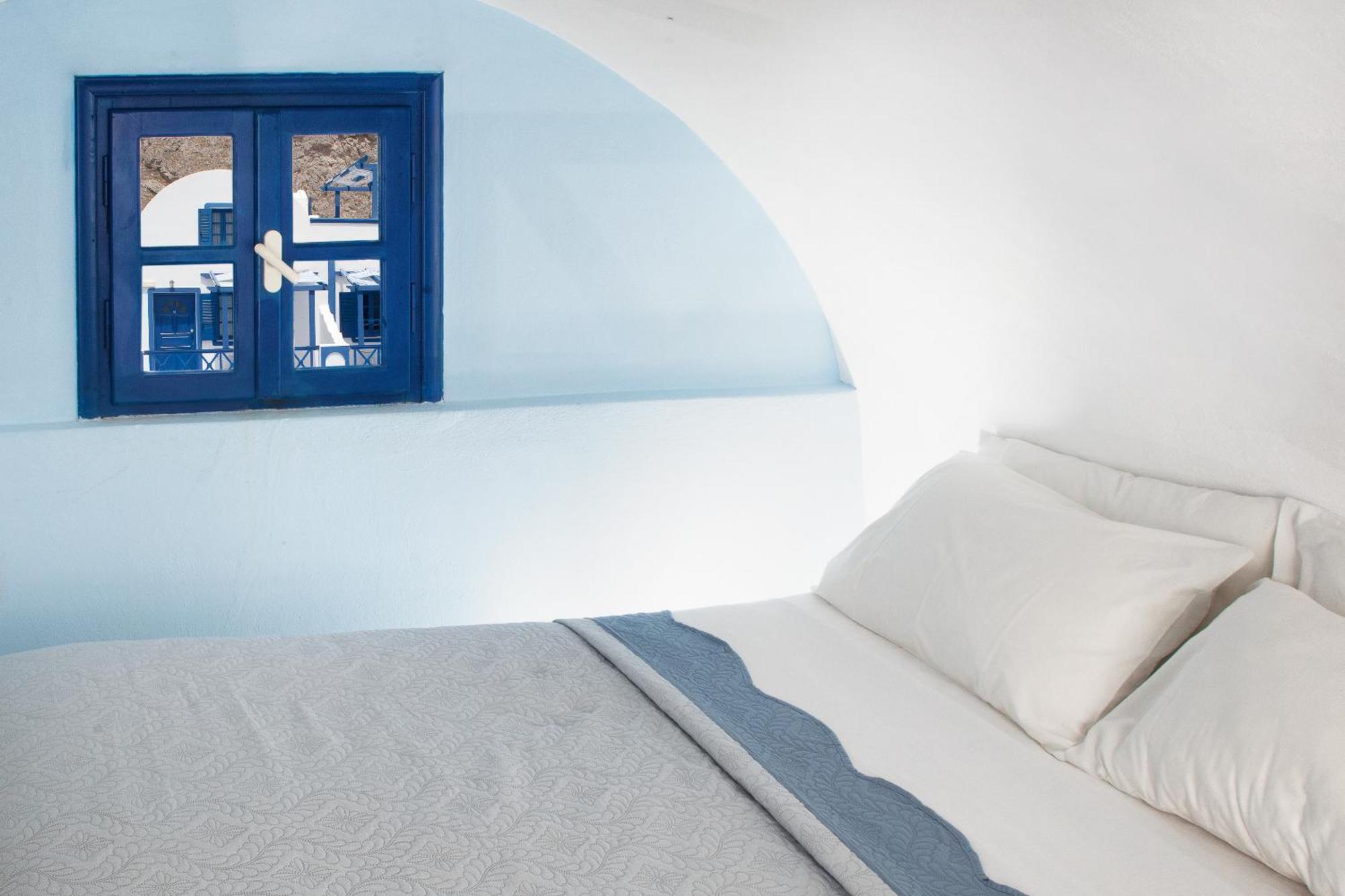 Bed & Breakfast Roula & Perissa (Santorini)