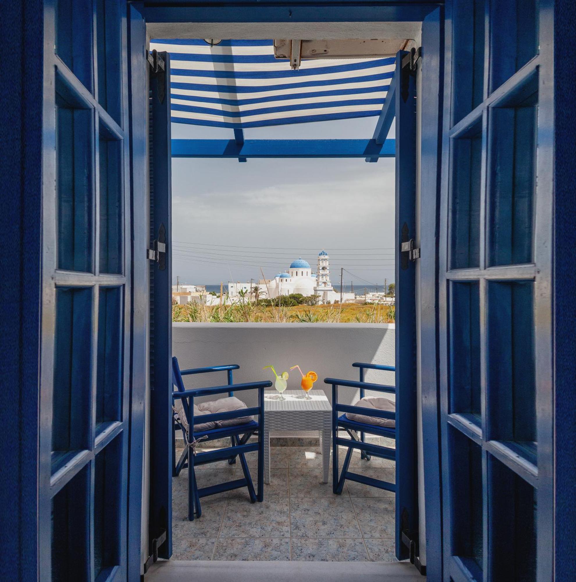 Bed & Breakfast Roula & Perissa (Santorini)