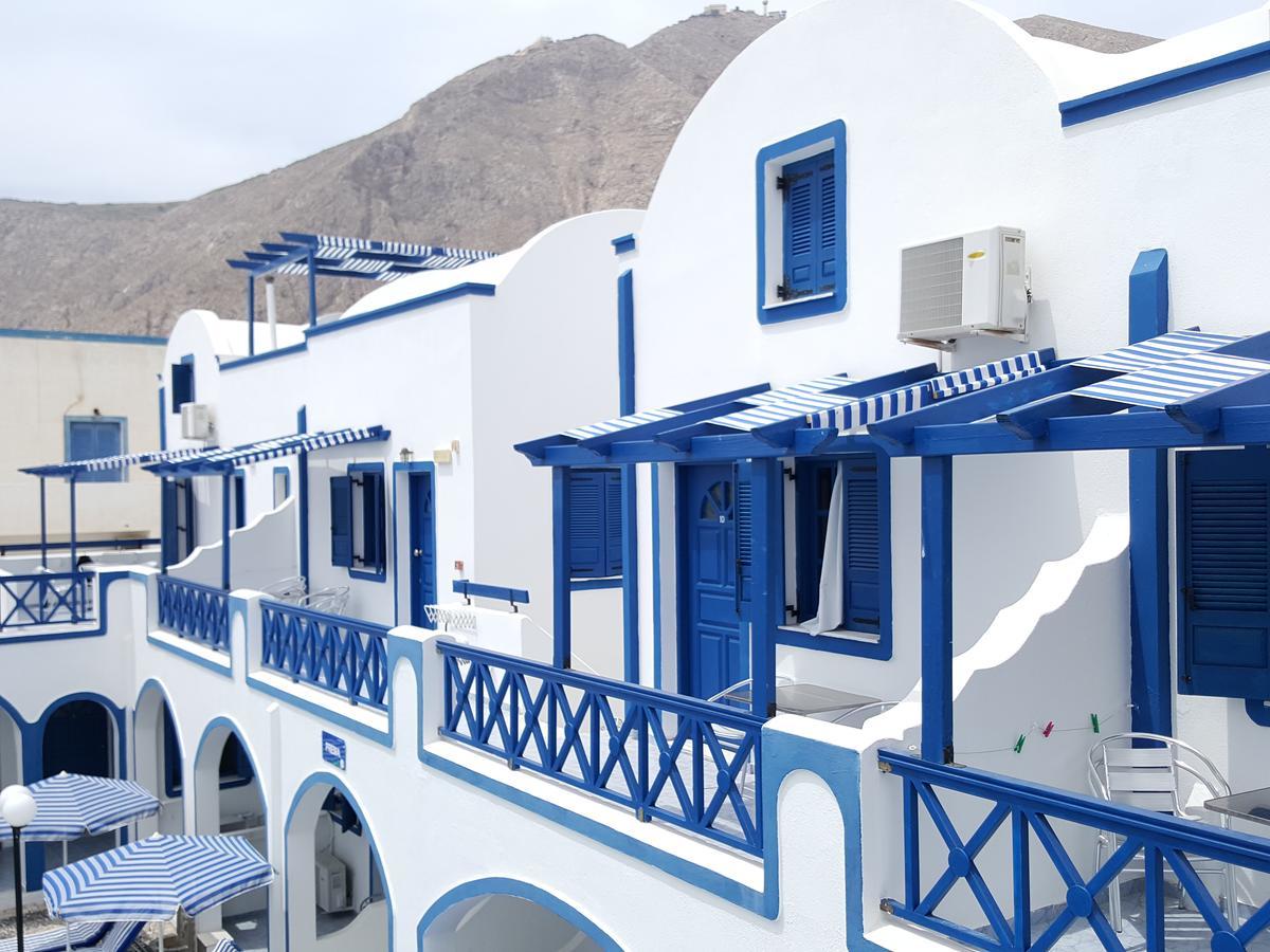 Roula & Bed & Breakfast Perissa (Santorini)
