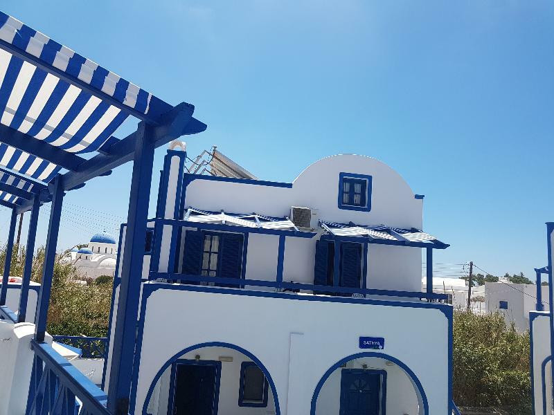 Roula & Perissa (Santorini)